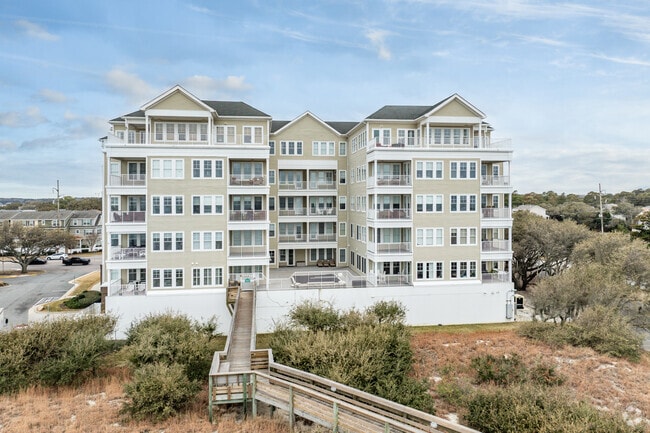 Bayvista Condominiums