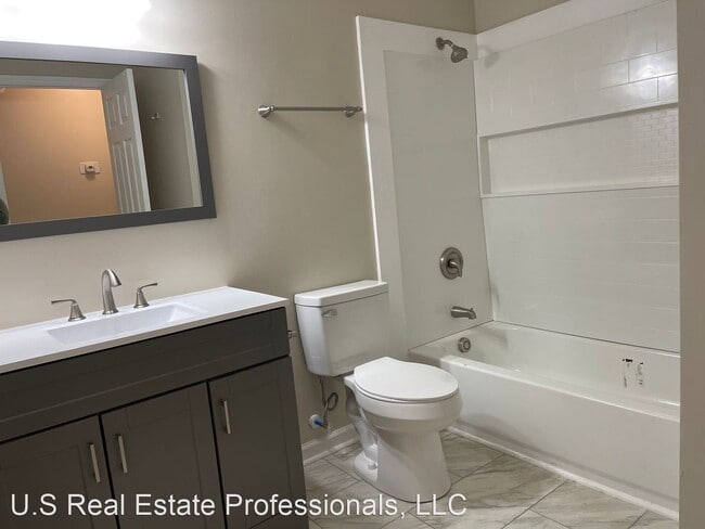 Building Photo - 4 br, 2 bath House - 713 Dover Lane