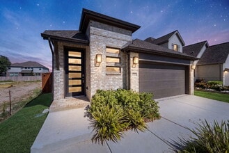 Building Photo - 12323 Aurora Basin