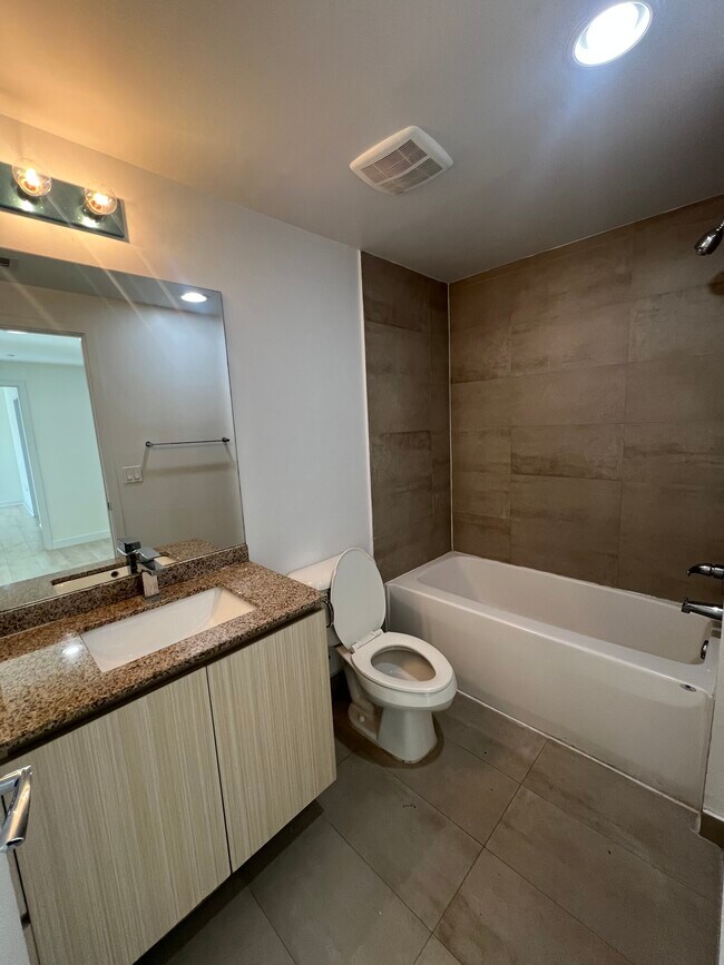 Foto del edificio - 154 NE 23rd St