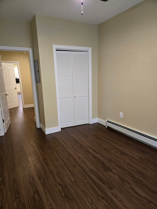 Building Photo - 120 68th St