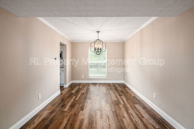 Foto del edificio - 2940 Wynridge Dr
