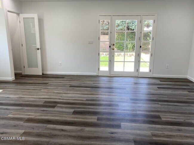 Foto del edificio - 845 La Grange Ave