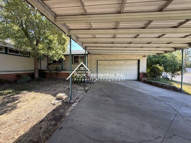 Building Photo - 4301 Cottage Way