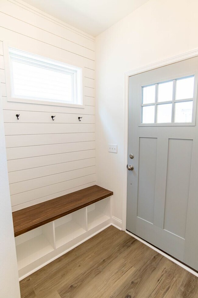 Foto del edificio - 2yo Construction! 3 bed / 2.5 bath in Popu...