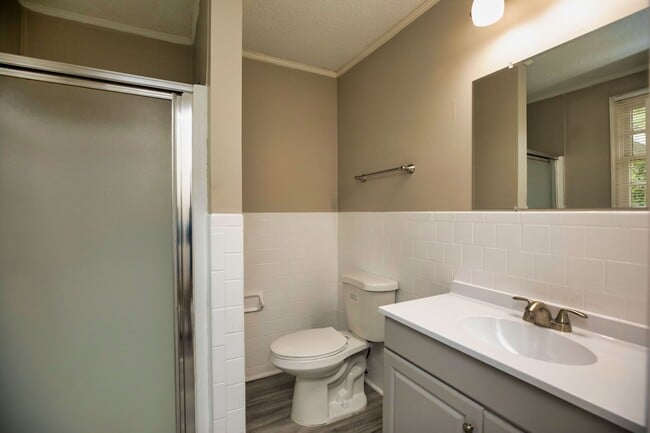 Building Photo - ** 3 bed 2 bath located in Forrest Hills ** Call 334-366-9198 to schedule a self showing