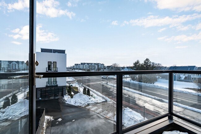 Foto del edificio - 200 Ocean Ave N