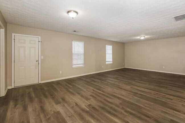 Building Photo - 6473 E Meyer Dr