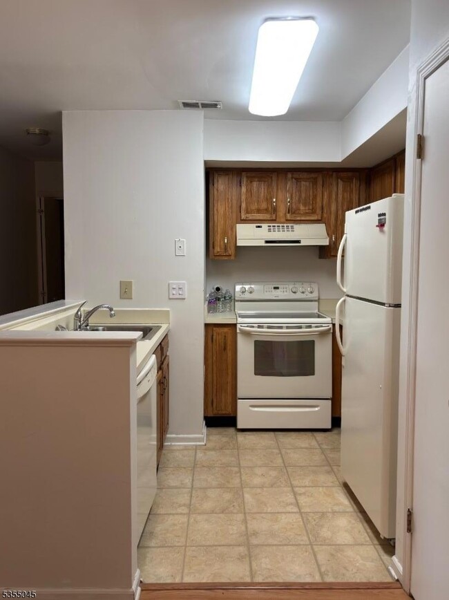 Building Photo - 11 Tansy Ct