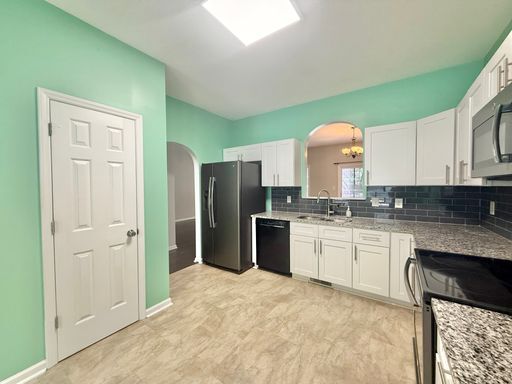 Building Photo - Newly Remodeled 4BD, 2.5BA Raleigh Home in an HOA Community in a Prime Location Near NC State and...
