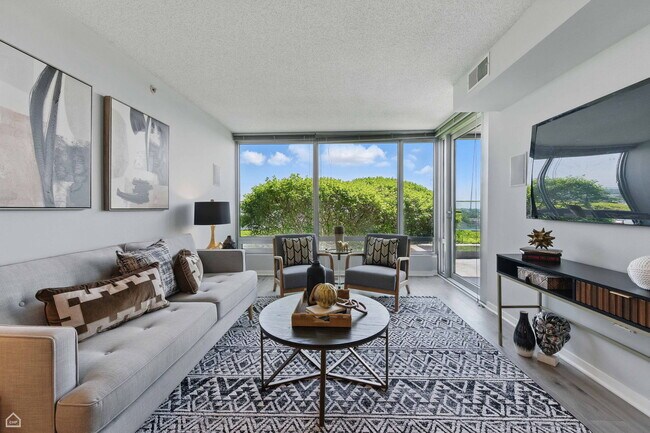 Foto del edificio - 9715 Woods Dr