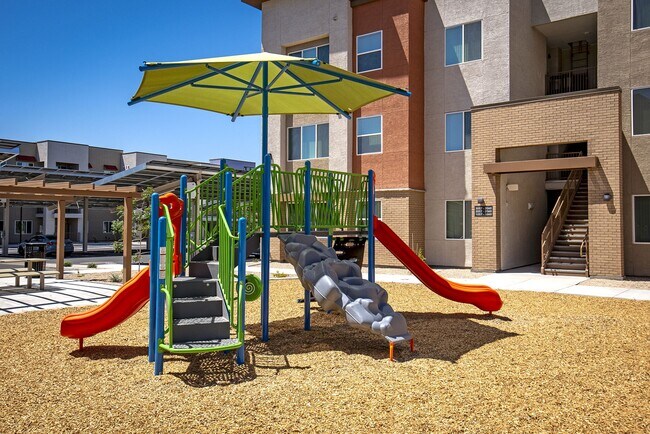 Foto del edificio - Estrella Springs at Canyon Trails