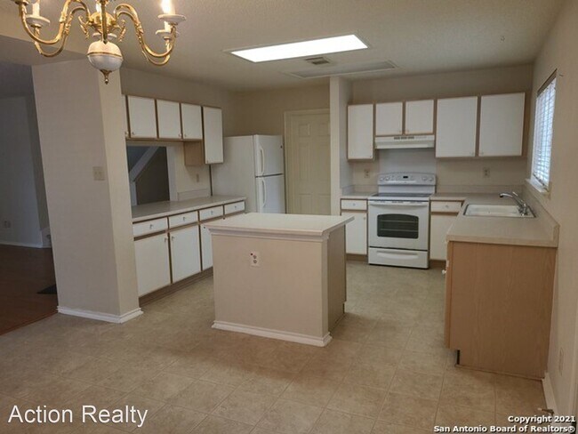 Building Photo - 3 br, 2.5 bath House - 10010 Sandbrook Hill