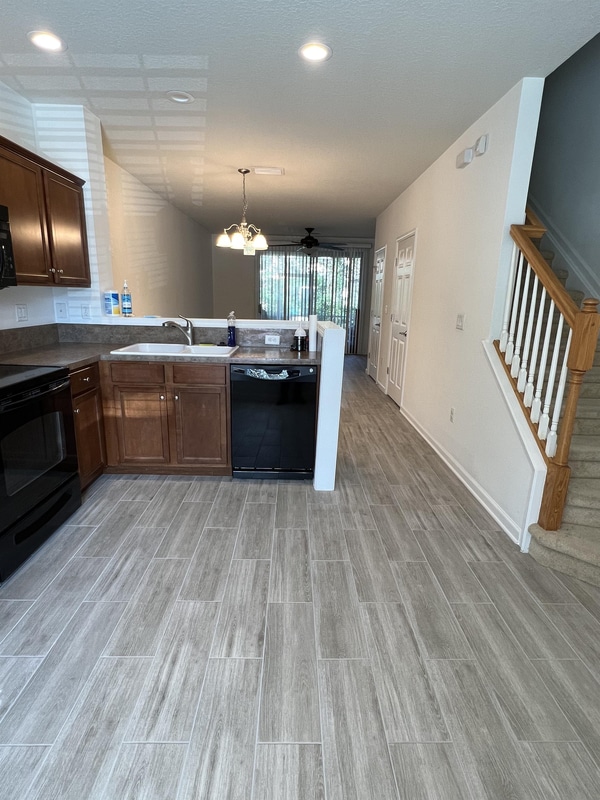 Building Photo - 8087 Summer Cove Ct