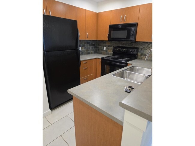 Building Photo - 20750 Duncan Way