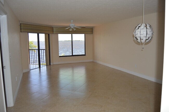 Foto del edificio - 4019 SE 20th Pl