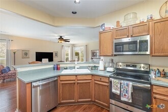 Building Photo - 316 Essex Ln
