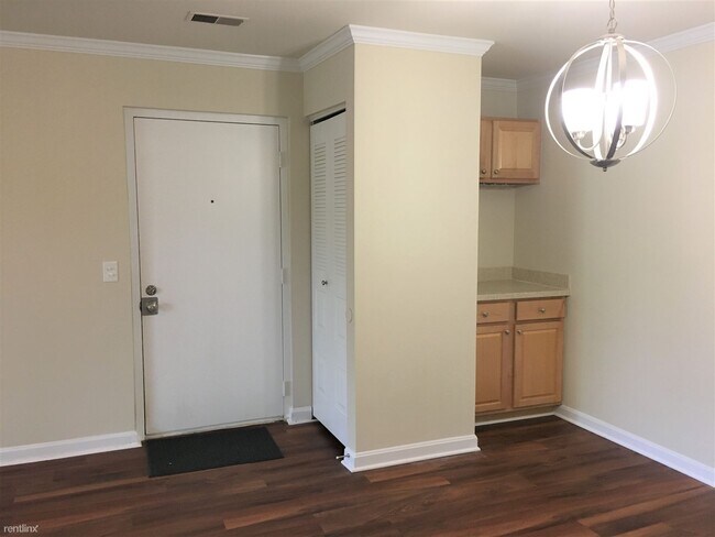 Building Photo - 18318 Streamside Dr