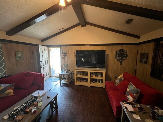 Building Photo - 4421 75th Dr