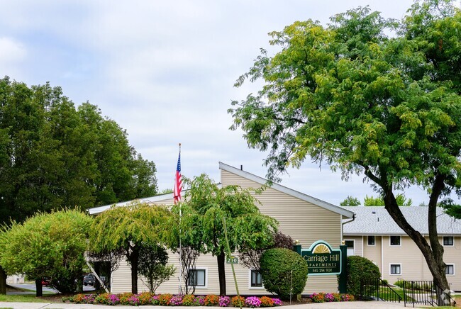 Building Photo - Carriage Hill Apartments