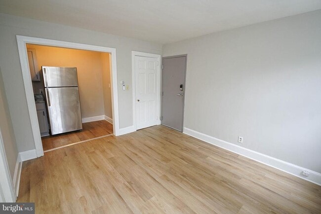 Foto del edificio - 308 N Division St