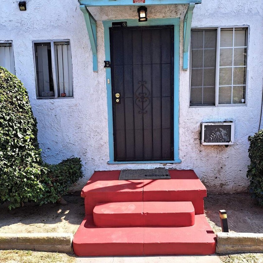 1744 Gaviota Ave Unit B, Long Beach, CA 90813 Room for Rent in Long