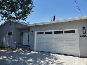 Building Photo - 3949 Sycamore Ave