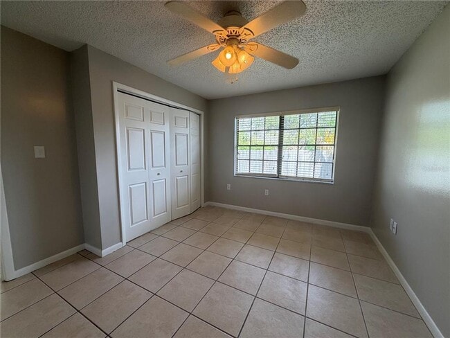 Building Photo - 1405 Crystal Ct