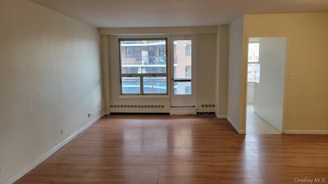 Building Photo - 98-20 62nd Dr