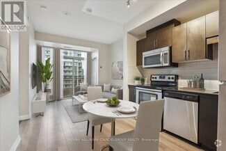 Building Photo - 9506-9506 Markham Rd