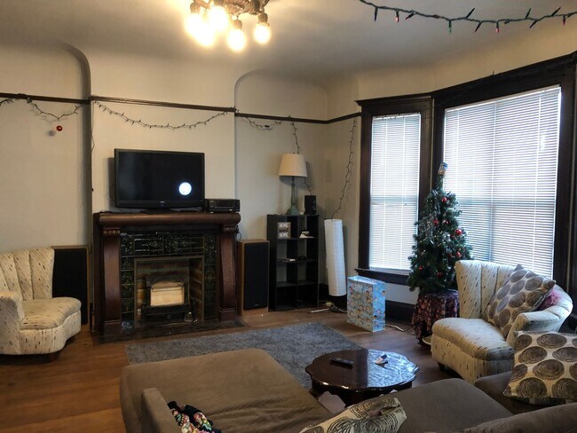 Foto del edificio - Downer upper house