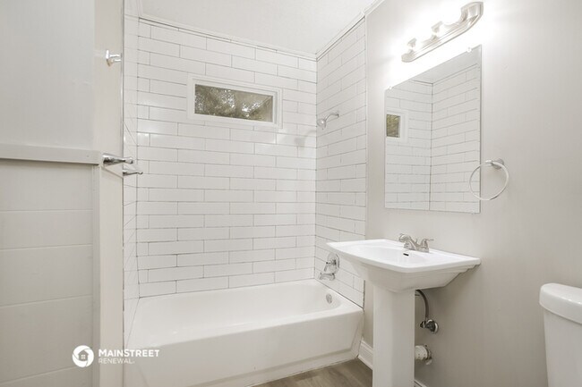 Foto del edificio - 7408 E 51st St