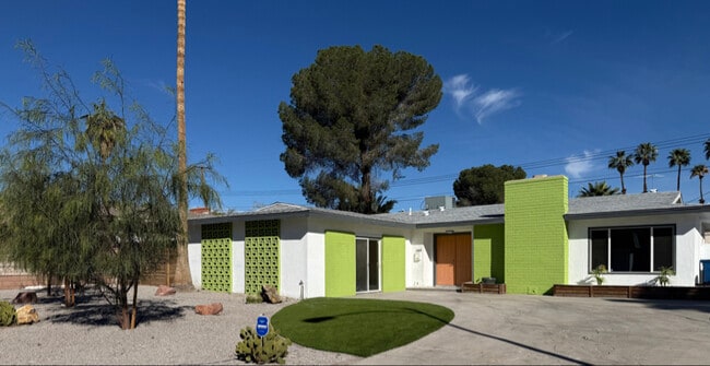 Building Photo - 1662 Sombrero Dr