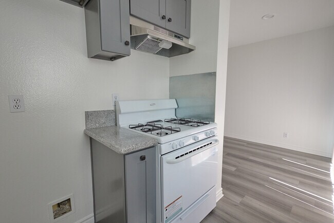 Foto del edificio - 1200 Mansfield N Ave