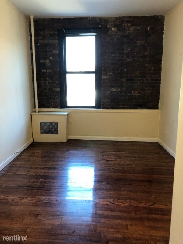 Building Photo - 1775 E 18th St