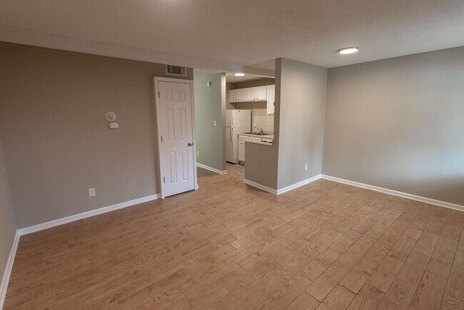 Foto del edificio - 105 N Garth Ave