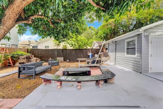 Foto del edificio - 107 Stirling Rd