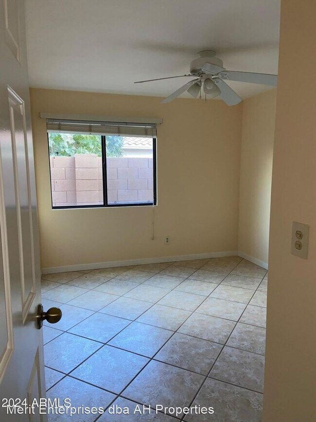 Foto del edificio - 4 br, 2 bath House - 3509 E DRY CREEK RD