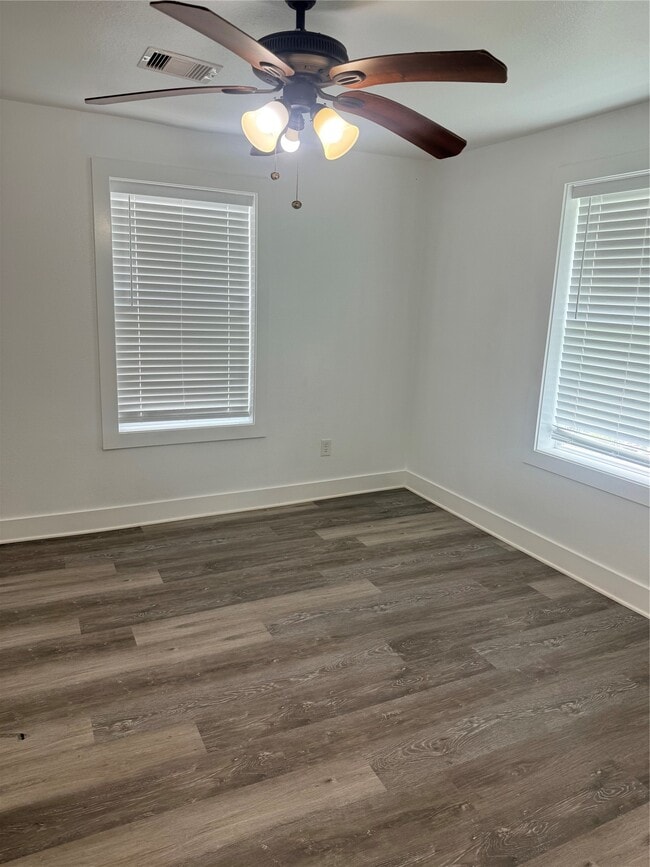 Foto del edificio - 3618 Mainer St