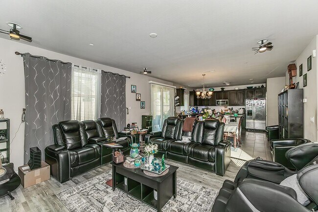 Foto del edificio - 3549 Taylor Ln