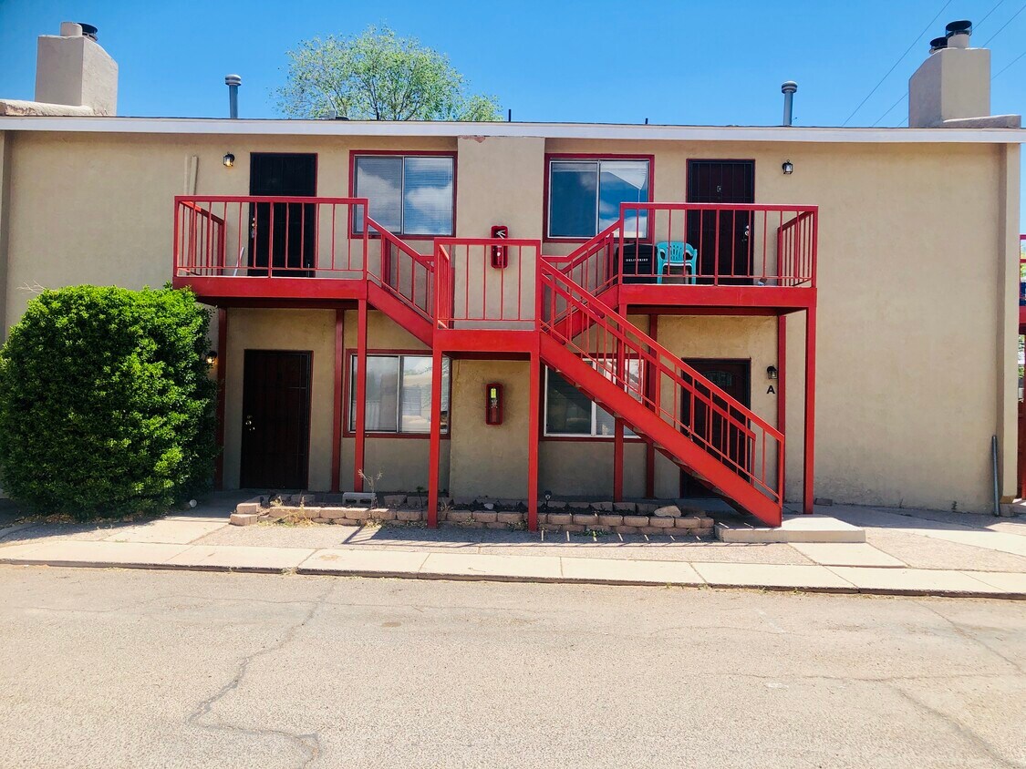 Foto principal - 1225 Menaul Blvd NW