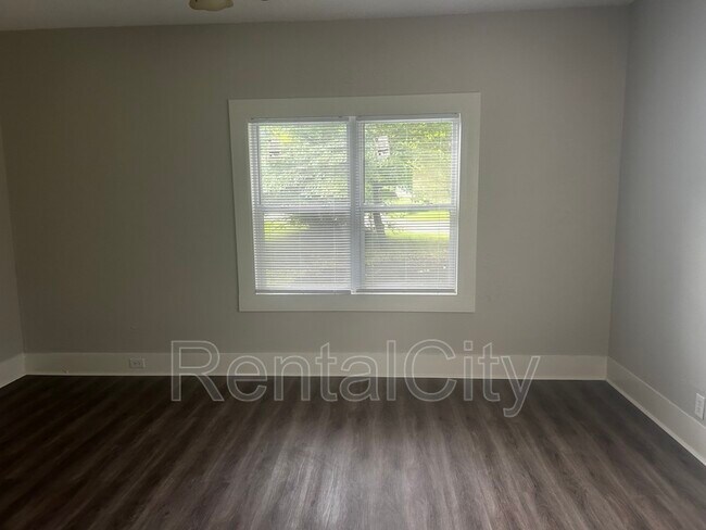 Foto del edificio - 3089 College St