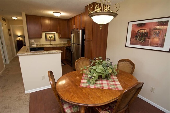 Building Photo - 1817 Trailway Dr