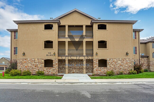 Building Photo - 114 S Willow Circle Loop