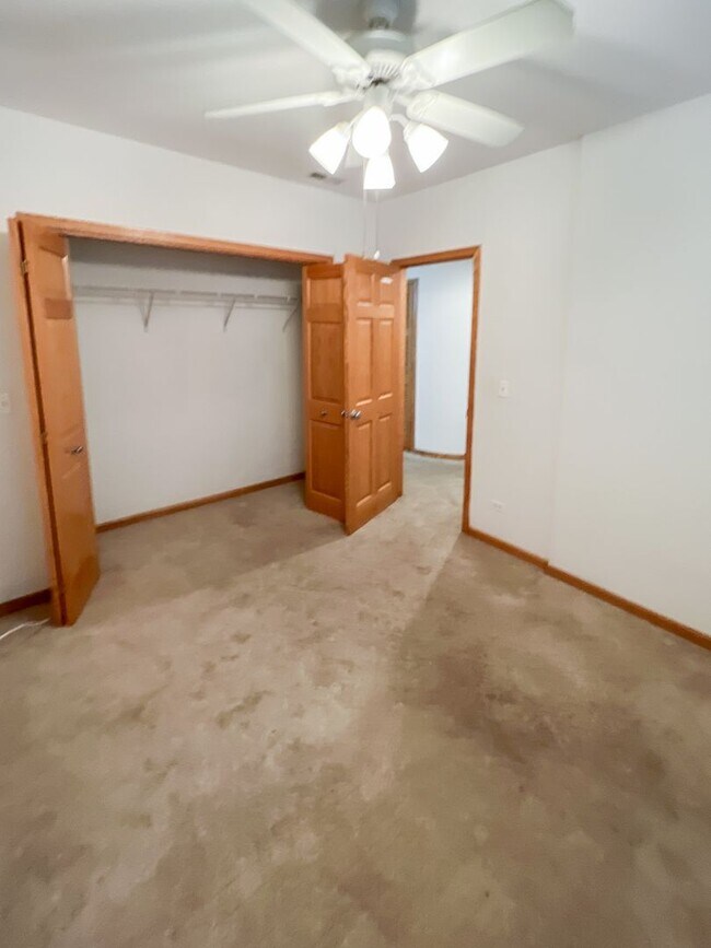 Foto del edificio - 2551 N Southport Ave