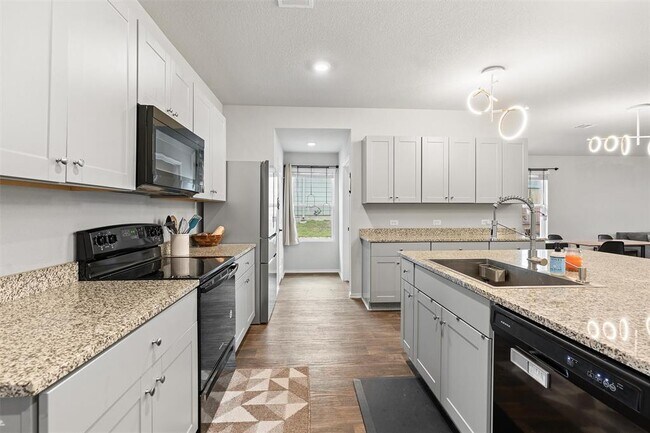 Building Photo - 6021 Roderick Dr