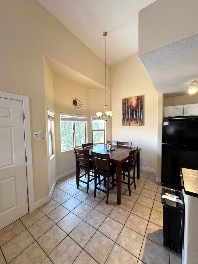 Foto del edificio - 890 Kitty Hawk Dr