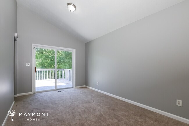 Foto del edificio - 8587 Creekview Ct