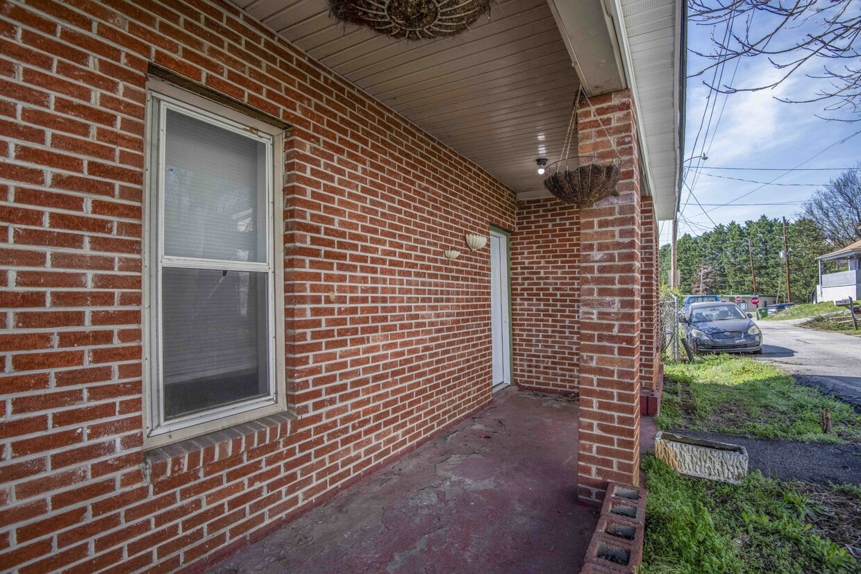 Photo - 912 Hotel Ave (Maryville, TN)
