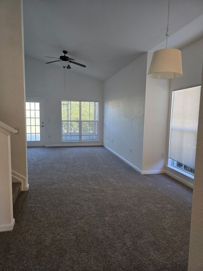 Building Photo - Townhomes at Wexford